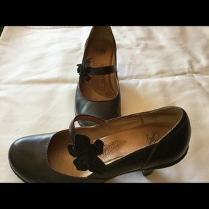 Sofft brand heels